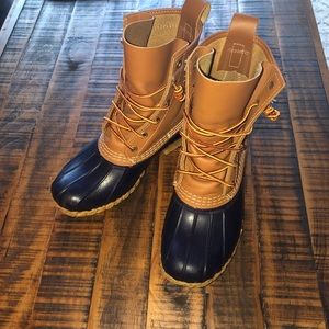 LL Bean Tan/Navy Leather 8 inch Duck Bean Boots